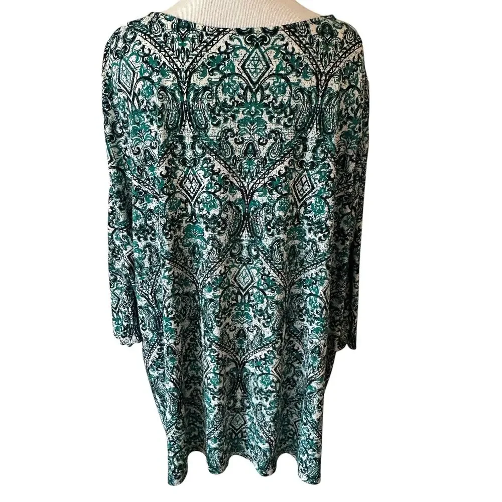 Catherines Keyhole Tunic Womens Size 1X Green Paisley Relaxed Flowy Top